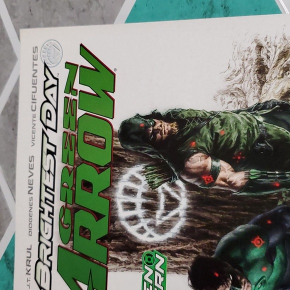 DC Comics #2 Brightest Day Green Arrow Guest Starring Green Lantern #Z17 - Picture 5 of 10